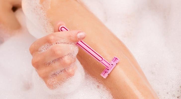 Бритвенный станок для удаления волос на ногах