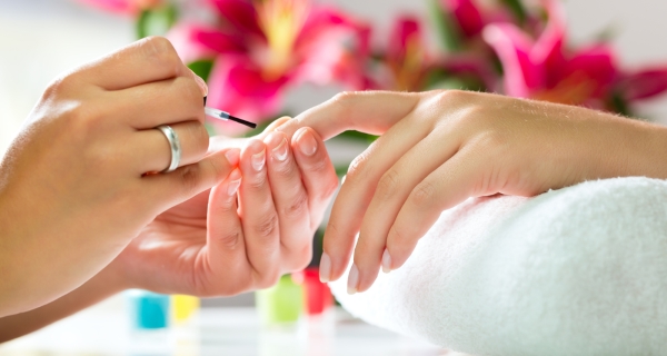 Укрепление ногтей биогелем в салоне