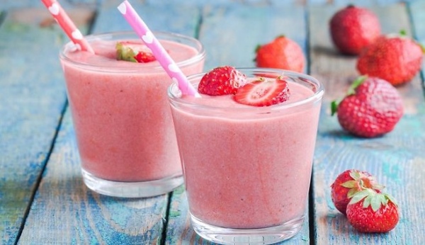 Клубничный коктейль