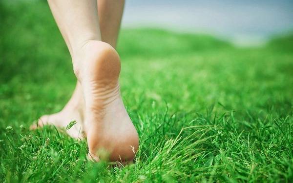 Почему возникает покалывание, жжение и онемение в ногах?