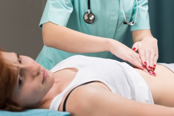 Обращение к врачу при болях в животе