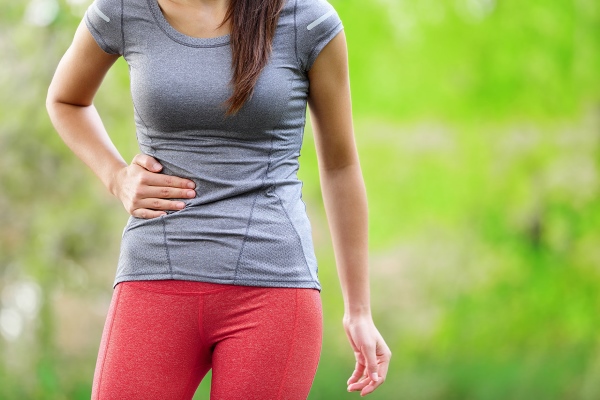 Боль в правом боку под ребрами