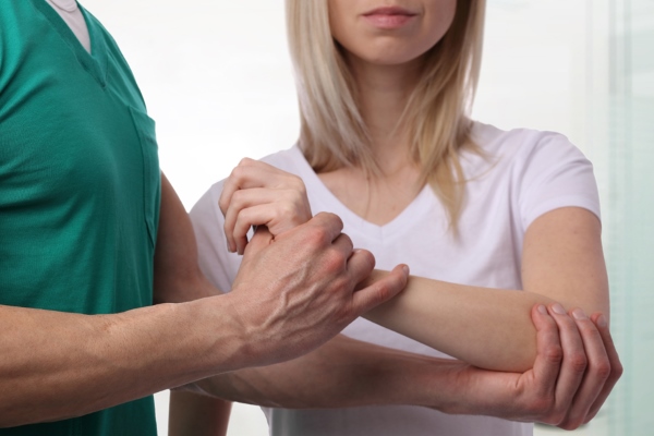 Боль в запястье и локте