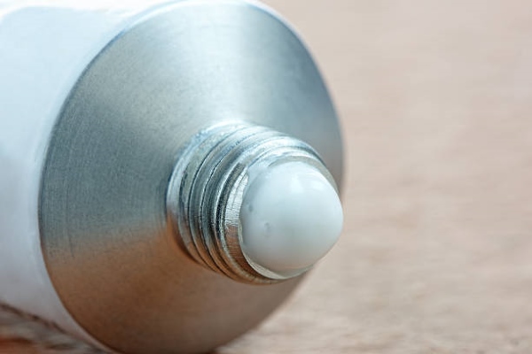 Крем с ретиноидами от прыщей