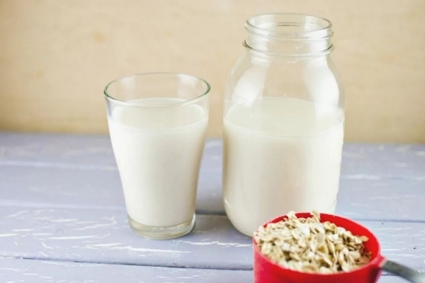 Молоко и овсяные хлопья