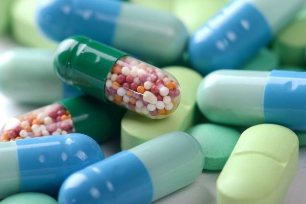 Прием антибактериальных препаратов