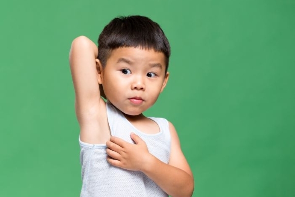 Прыщи под мышками у детей