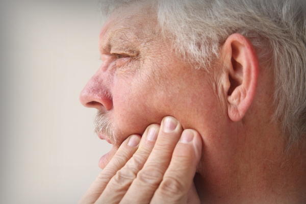 Болит челюсть из-за артрита