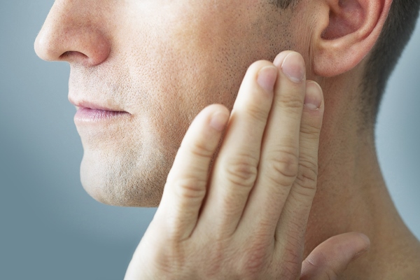 Челюсть не болит