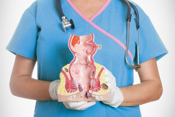 Врач проктолог