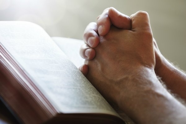 Молитва от геморройных симптомов